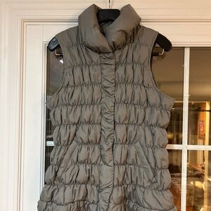 EUC Coldwater Creek Vest XL 16 Gray Quilted Puffer Full Zip Outdoor Casual